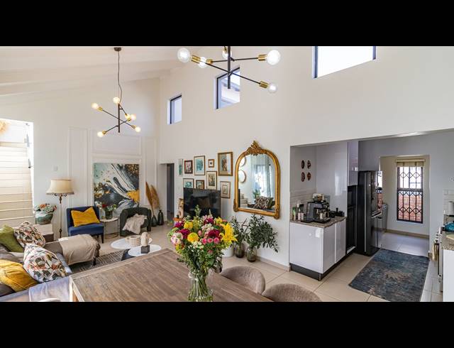 3 BEDROOM TOWNHOUSE FOR SALE IN SUMMERSET
